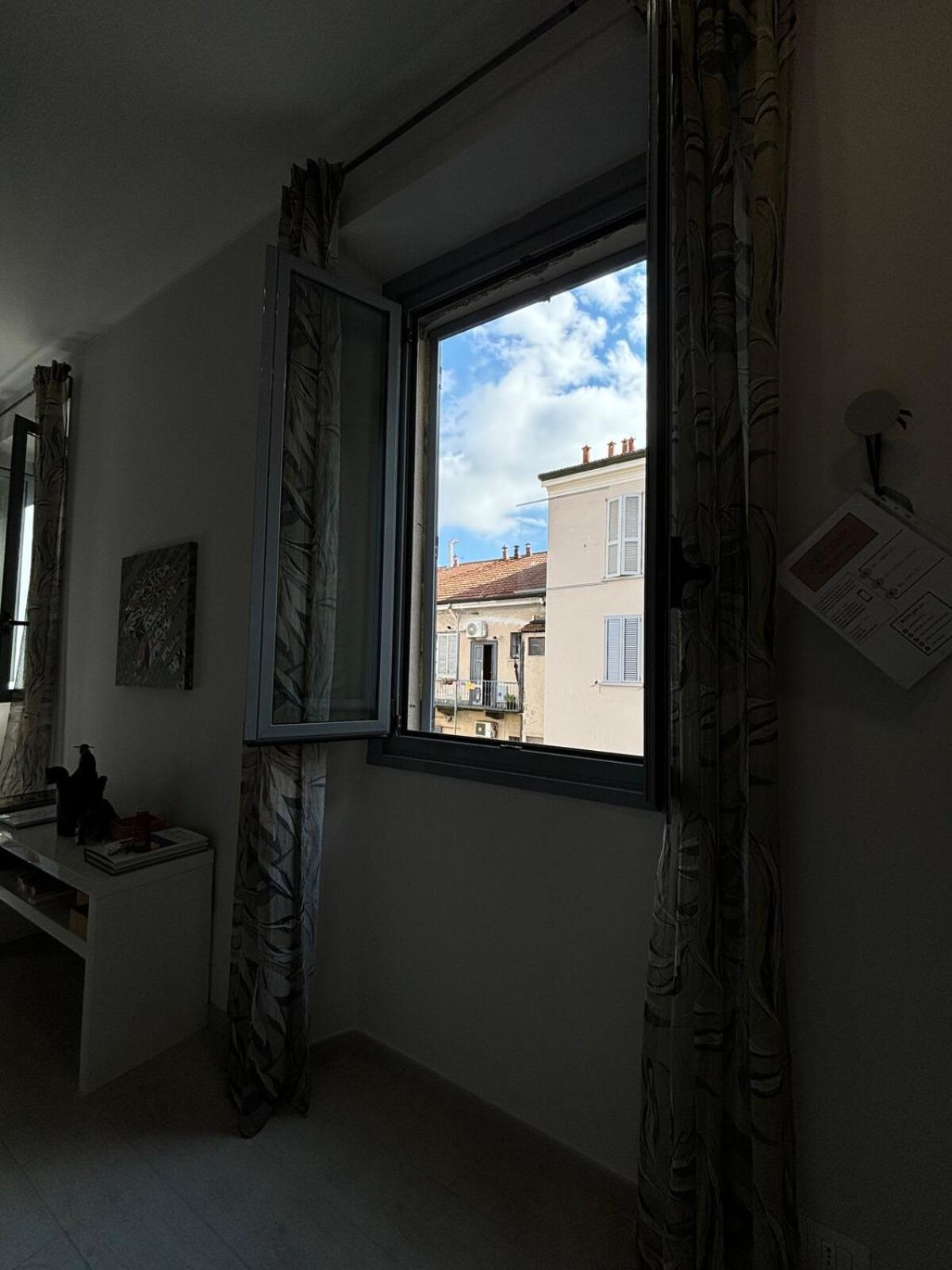 Easy * Milano